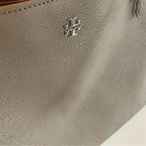Large open tote Tory Burch purse light grey